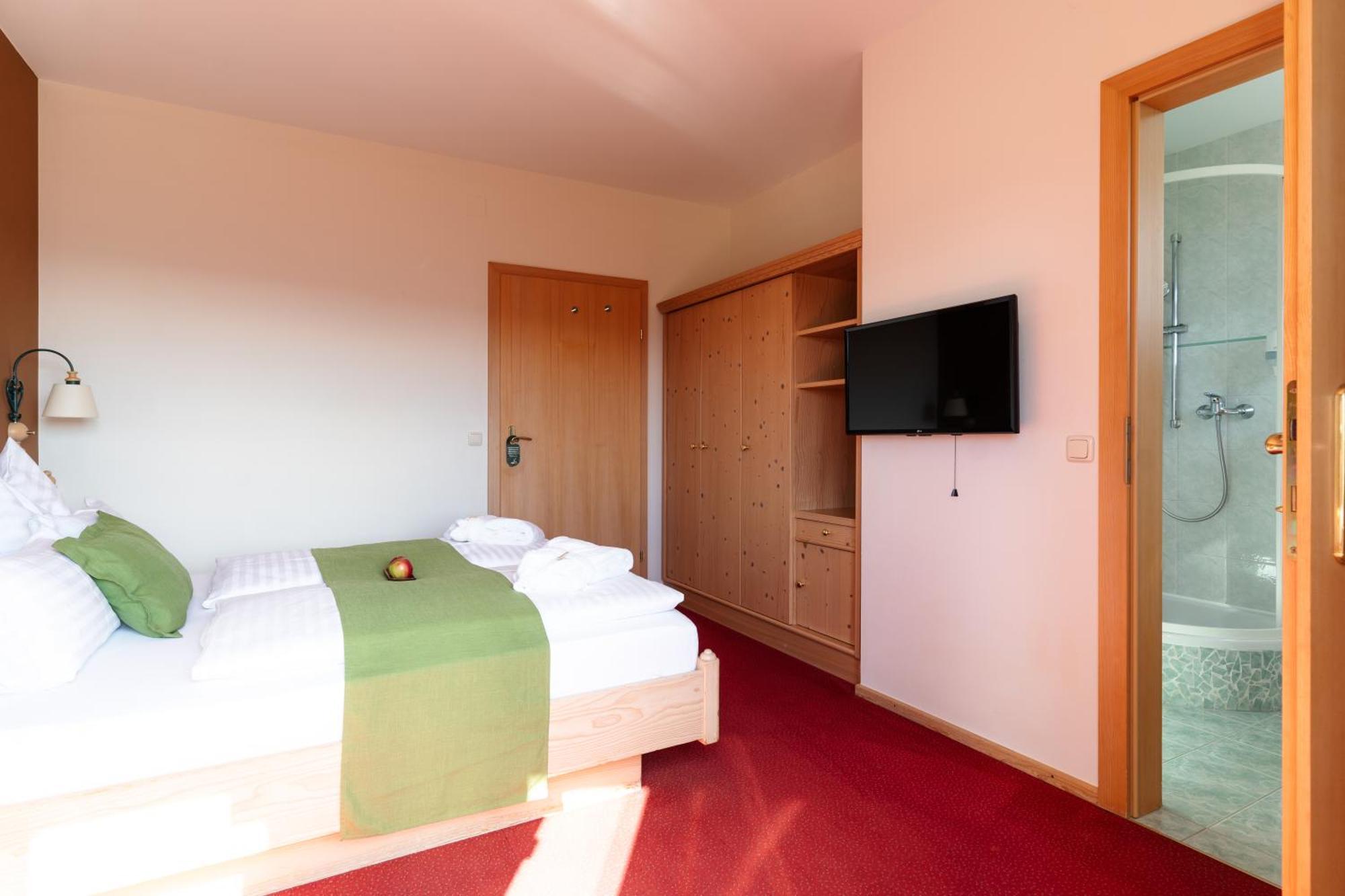 Mahorko Wein Wellness Wasserbueffel Glanz an der Weinstraße 外观 照片